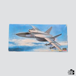 Hasegawa 1/72 MIG-25 Foxbat Model Kit