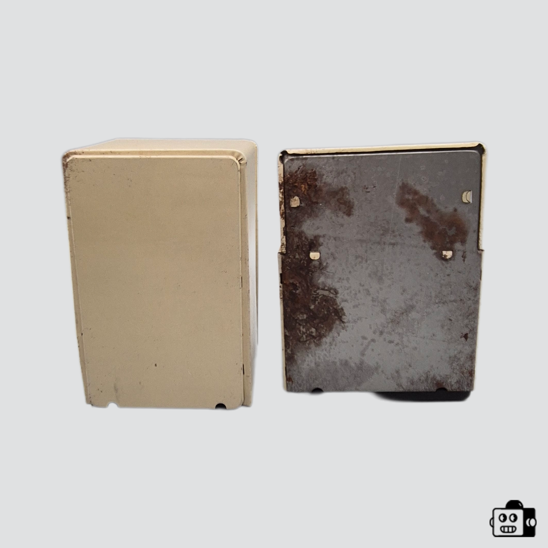 vintage-tin-litho-dollhouse-kitchen-appliances-set-1766497200377